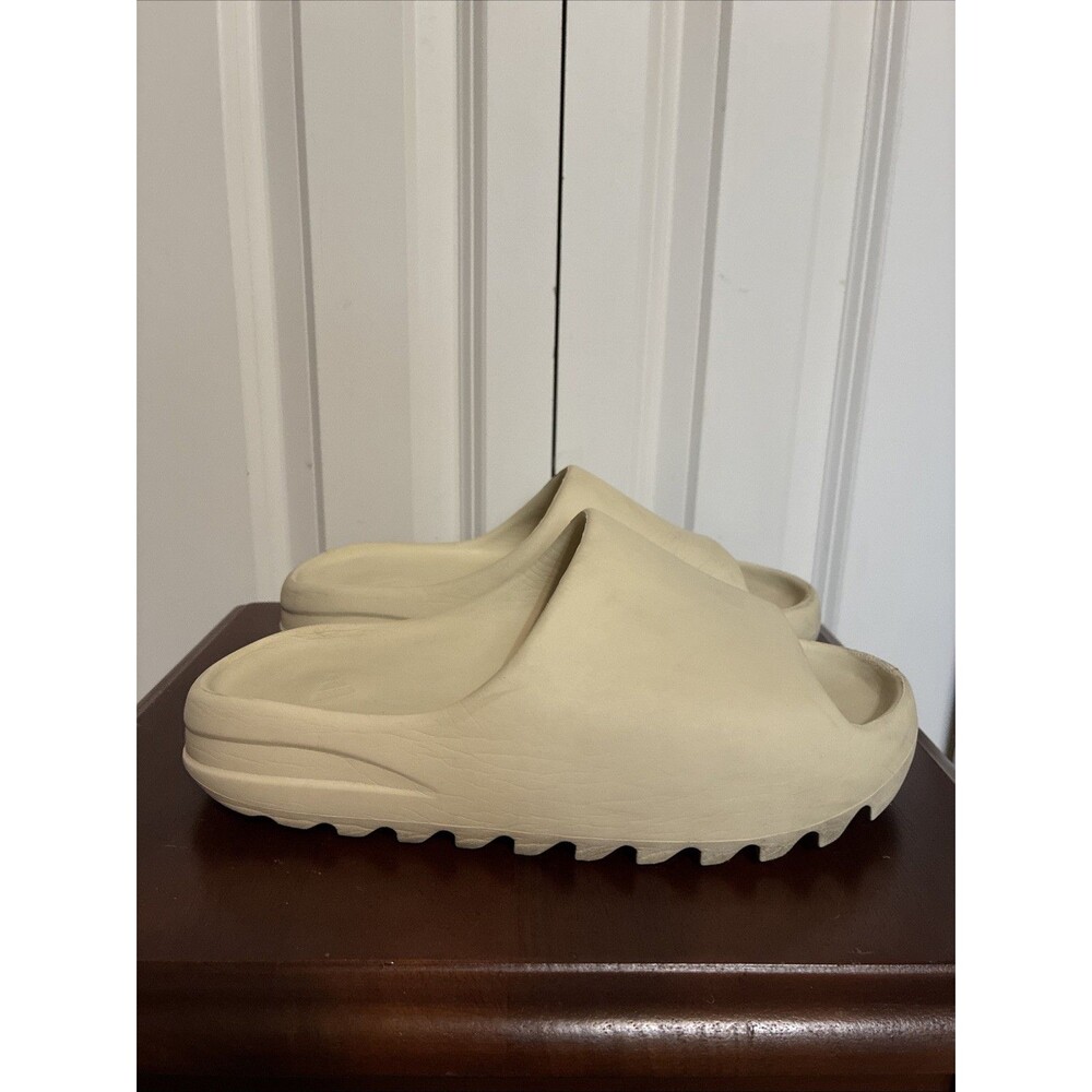 Adidas Yeezy Slide Pure 6M/7.5W Beige Cream Foam Sandals Slides